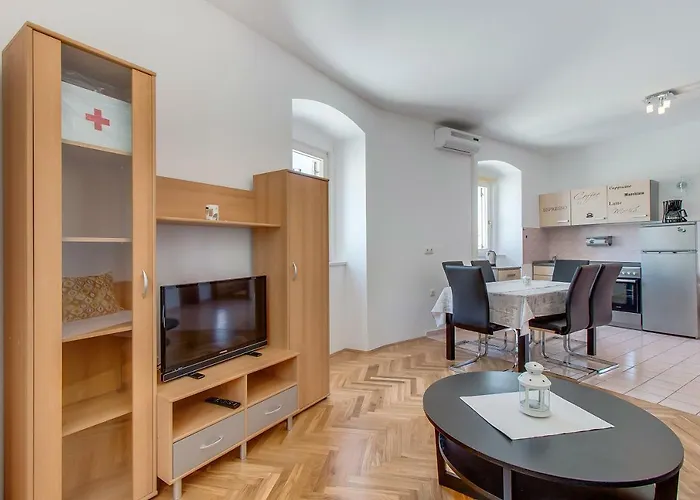 Bellus Mare * מאלי לוסיניי